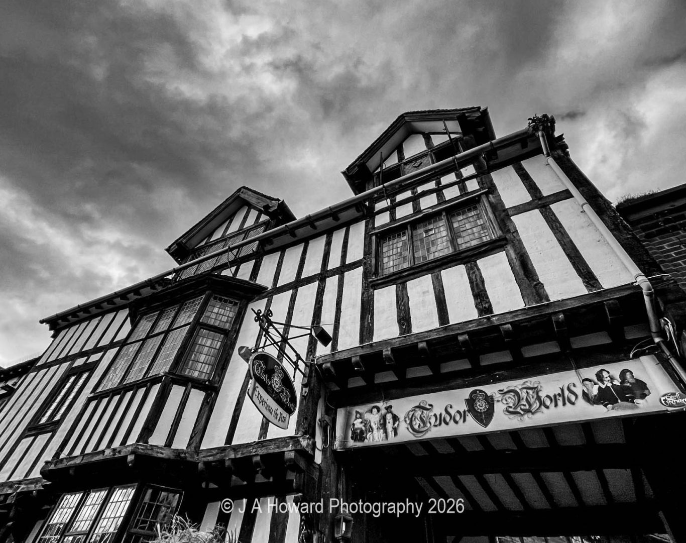 tudor-world-ghost-hunt.jpg Tudor World